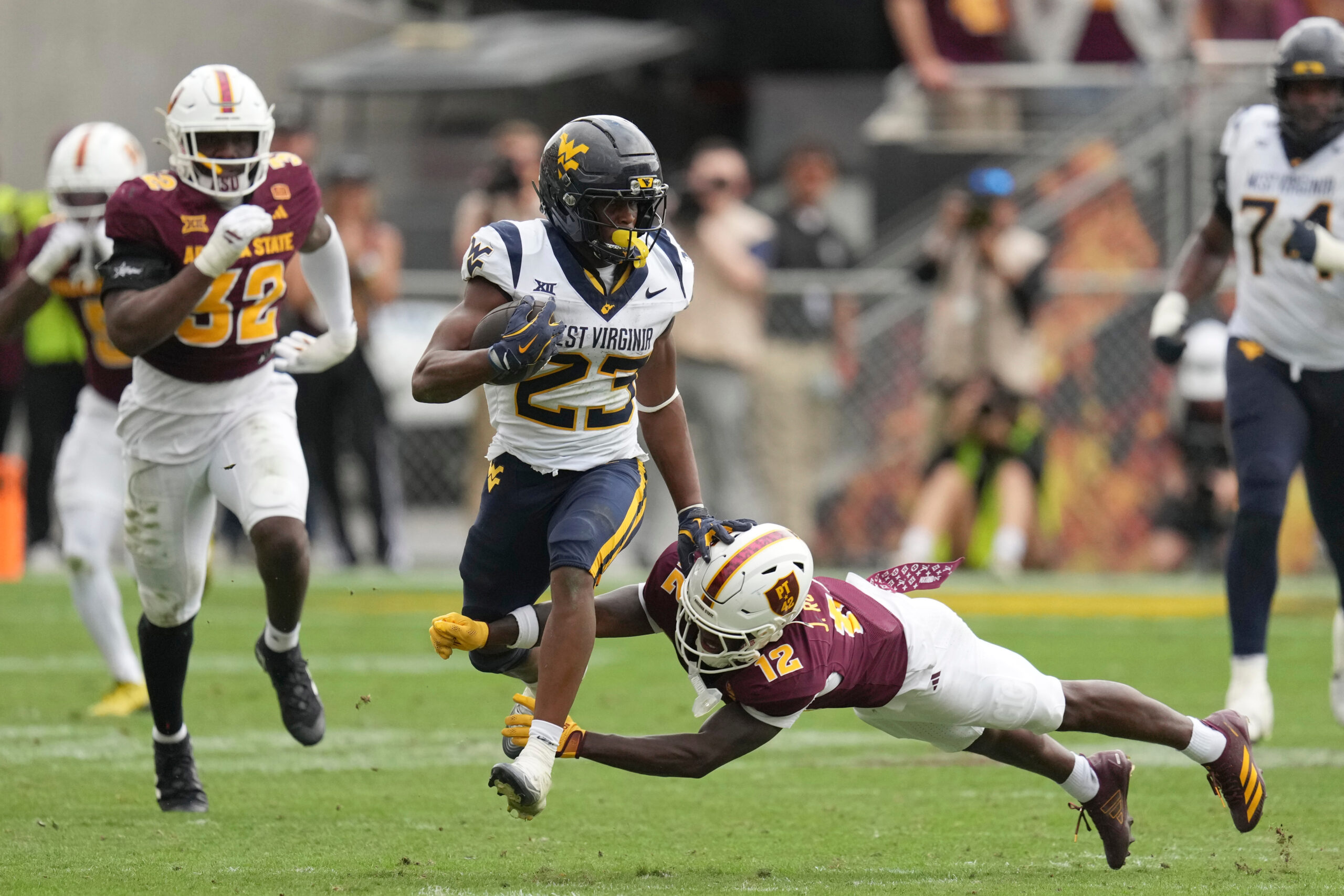 COLUMN: In just a glimpse, Scotty Fox Jr. proved to be WVU's future at quarterback
